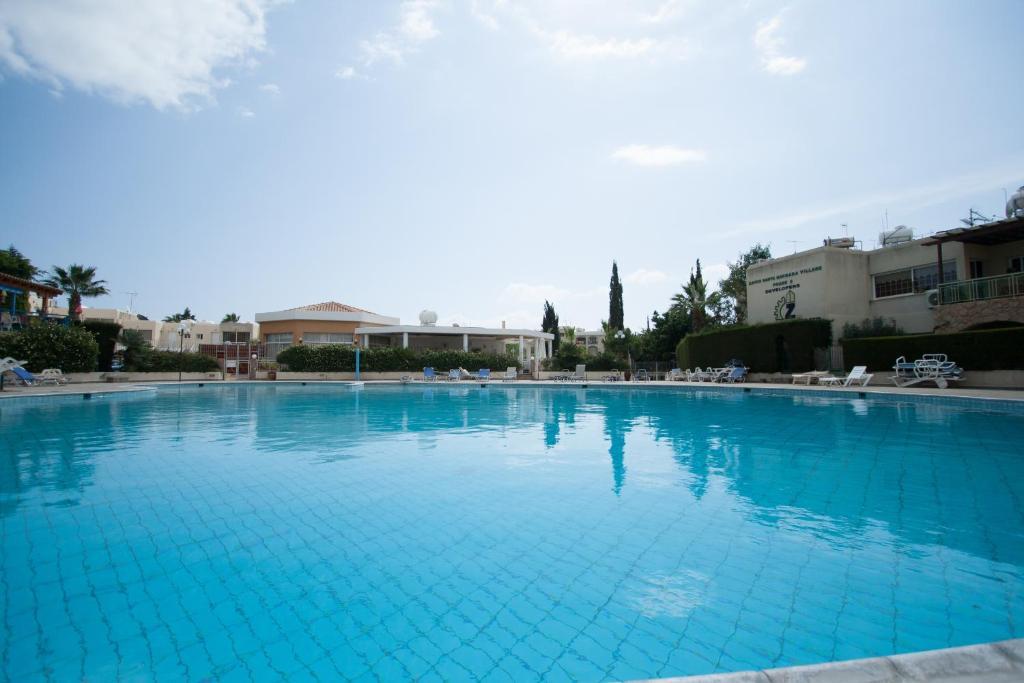 Appartement Santa Barbara Complex à Limassol Extérieur photo