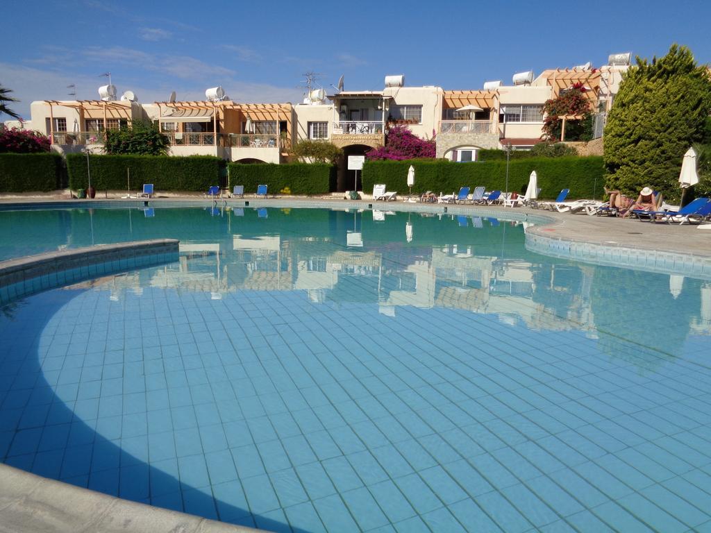 Appartement Santa Barbara Complex à Limassol Extérieur photo