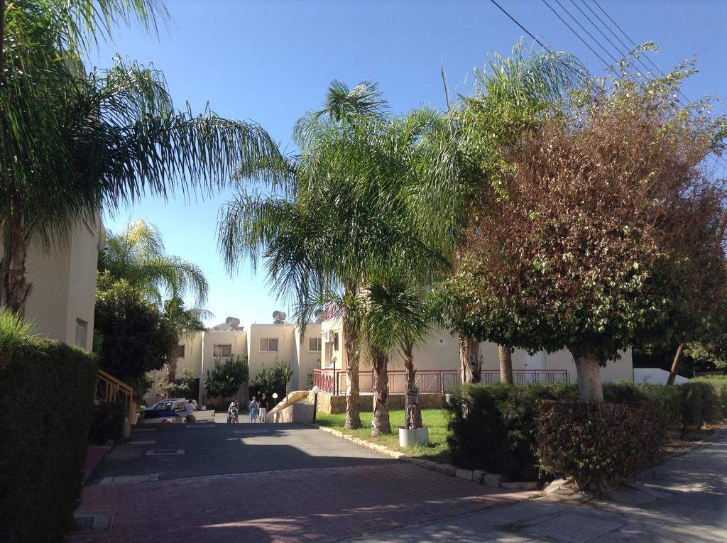 Appartement Santa Barbara Complex à Limassol Extérieur photo