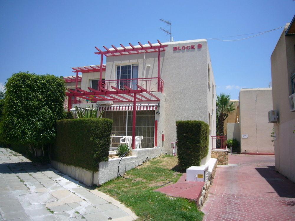 Appartement Santa Barbara Complex à Limassol Extérieur photo