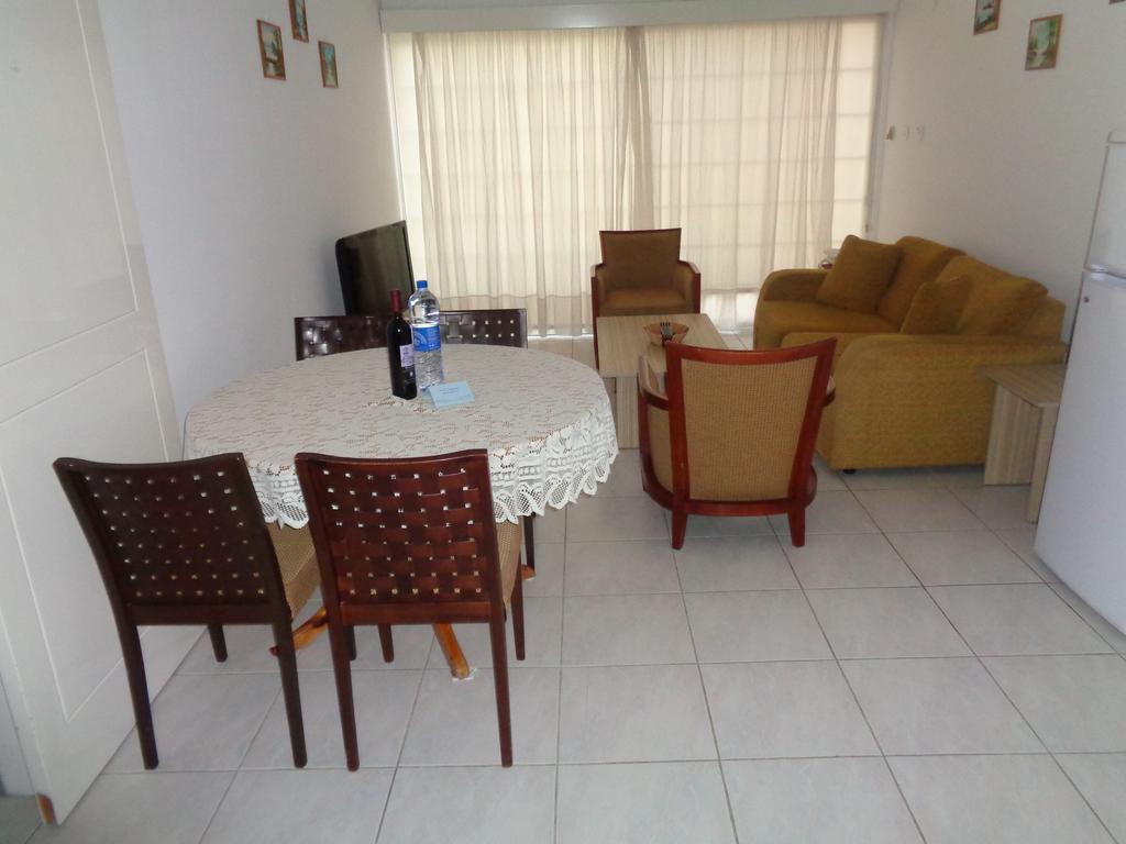 Appartement Santa Barbara Complex à Limassol Extérieur photo