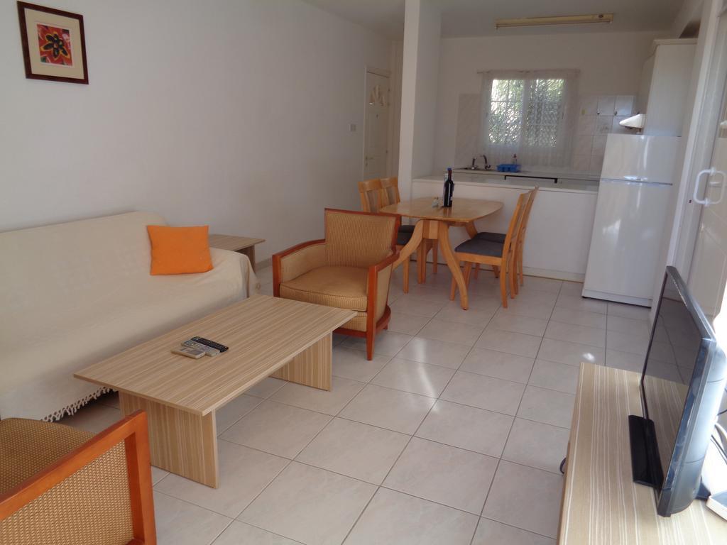 Appartement Santa Barbara Complex à Limassol Extérieur photo