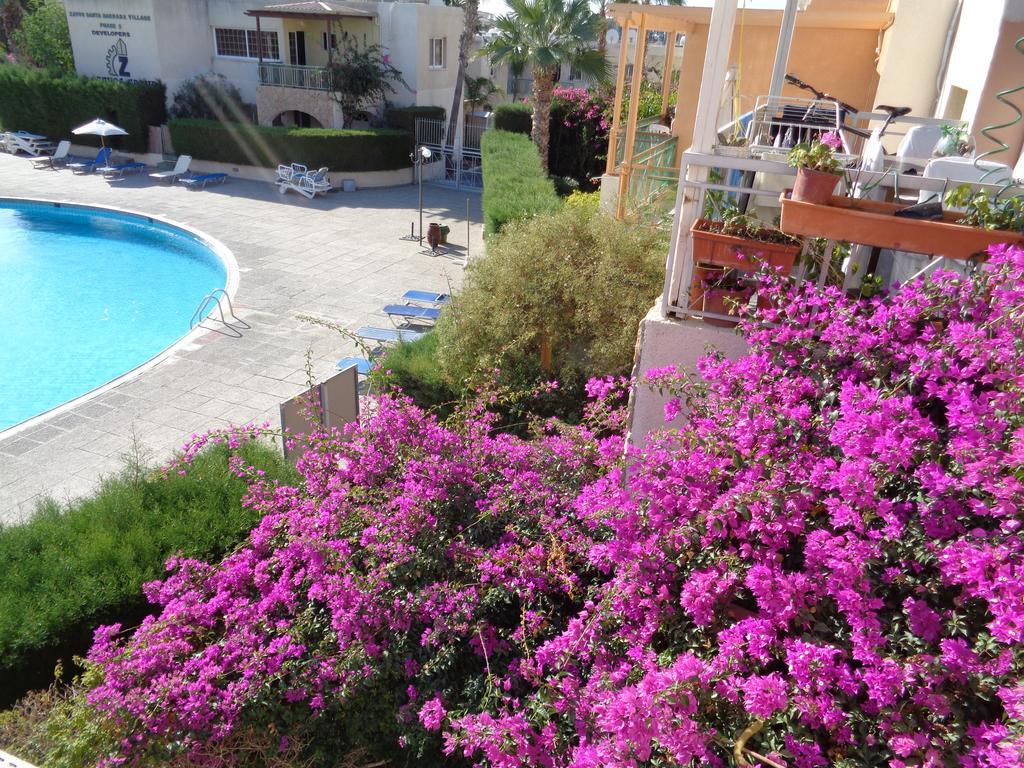 Appartement Santa Barbara Complex à Limassol Extérieur photo