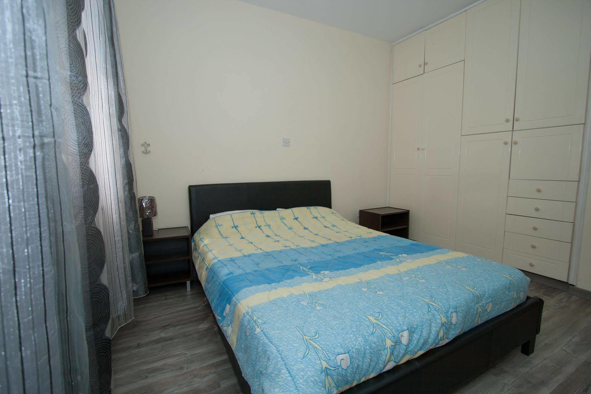 Appartement Santa Barbara Complex à Limassol Extérieur photo