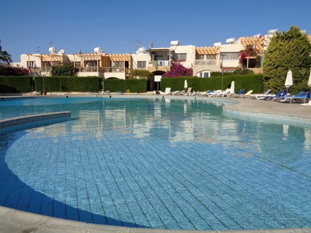 Appartement Santa Barbara Complex à Limassol Extérieur photo